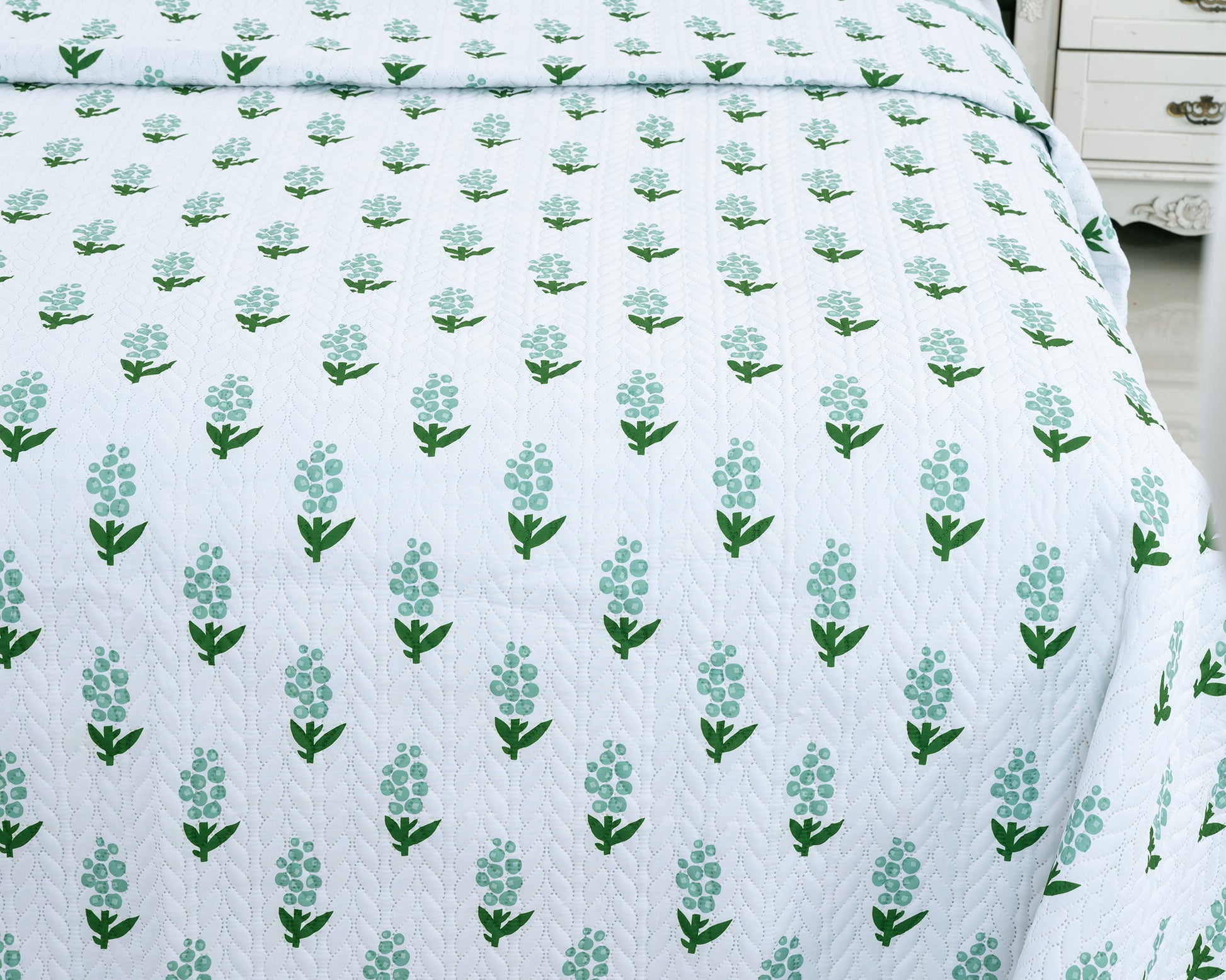 cute king botanical print 3 pcs quilt Set