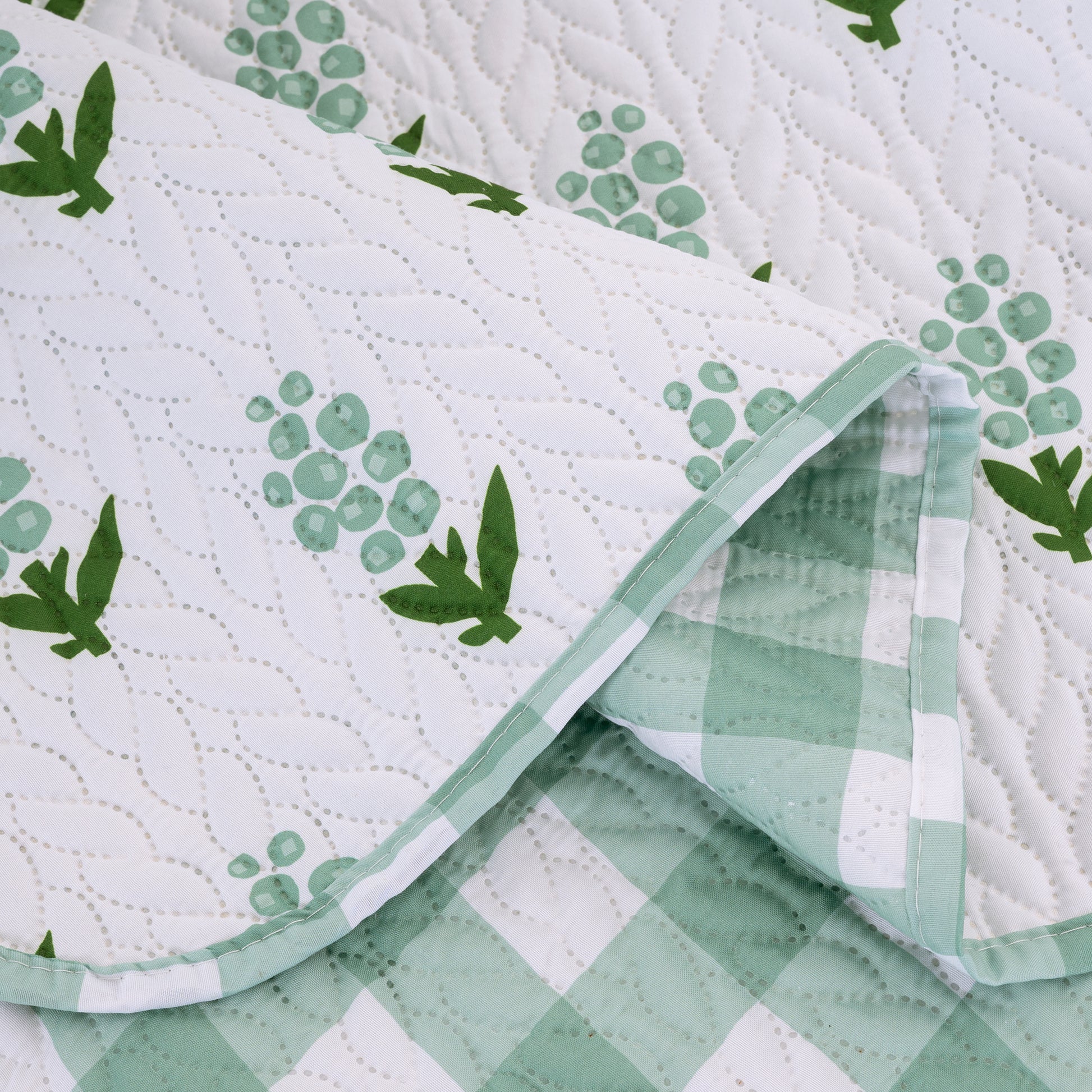cute king botanical print 3 pcs quilt Set