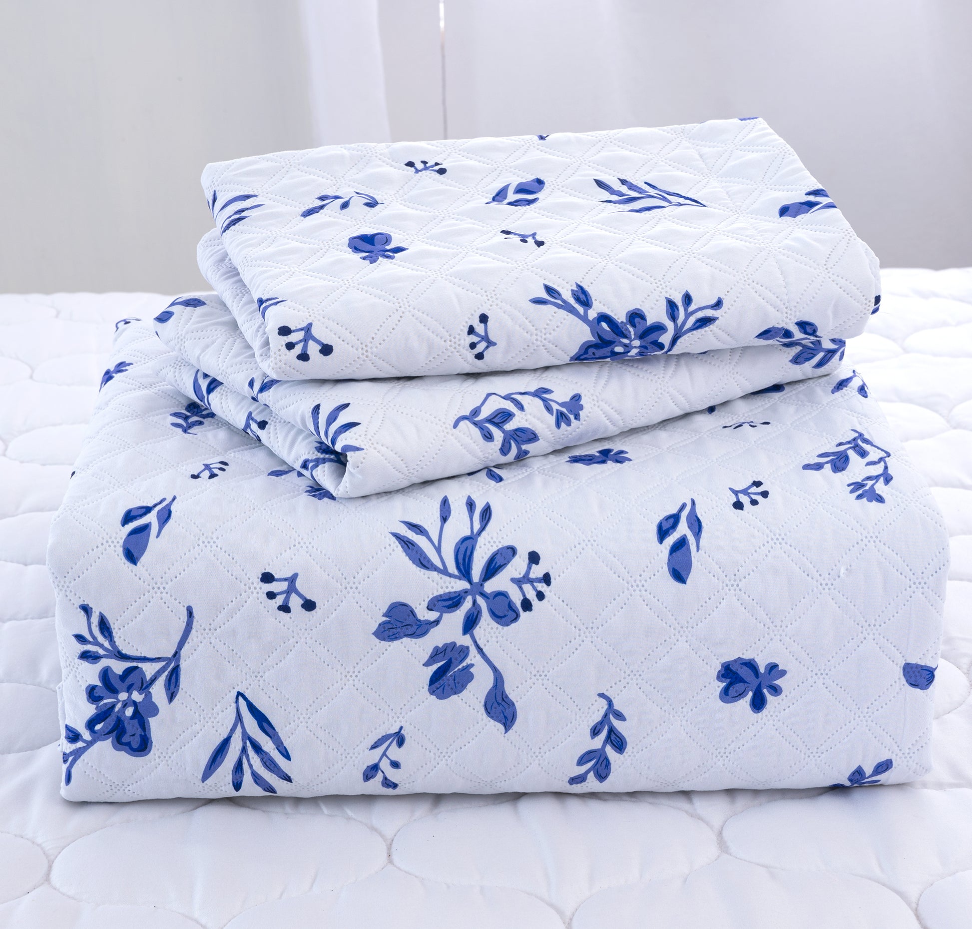 3 pcs flower printed wholesale quilt set, queen/king size bedding set, various size, affordable price, high quality