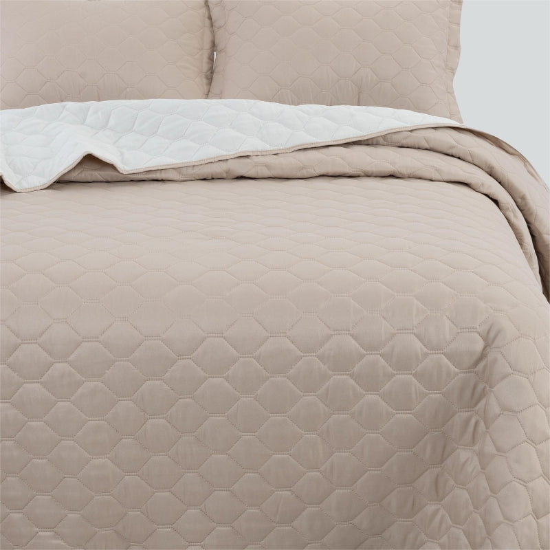 Spring  new flower ultrasonic quilt solid color three-piece ins style, student dormitory polyester bed cover air conditioning quilt